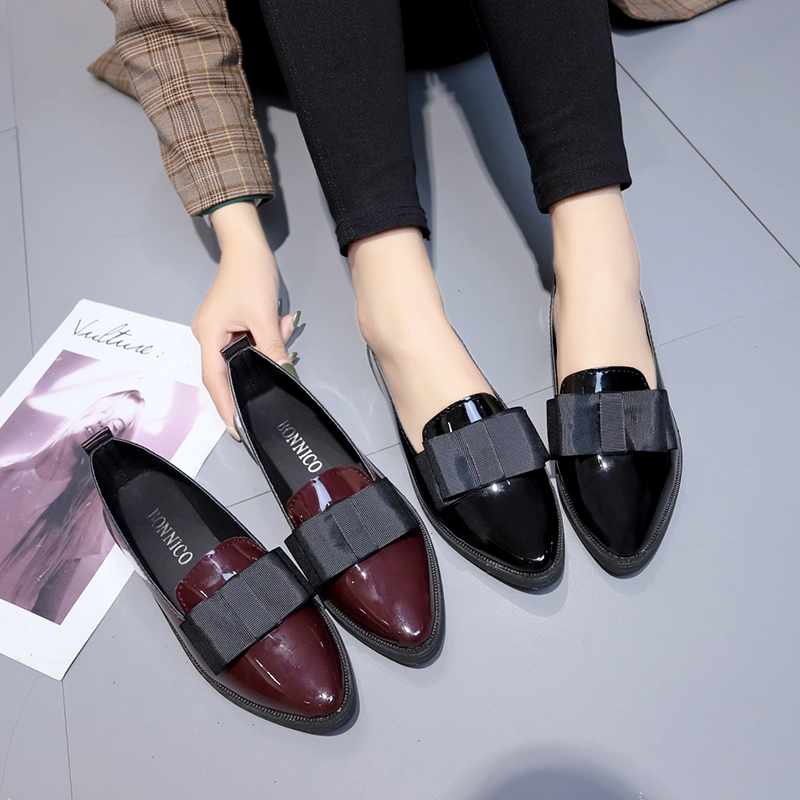 Home Office Size - Schwarze/Weinrote Lackleder-Spitzschuhe, Slipper mit Schleifenknoten, Vielseitige